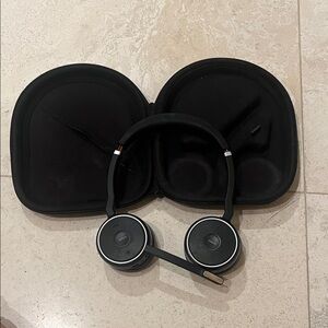 Jabra Evolve 75 SE On-Ear Headphones with Case Model HSC040W